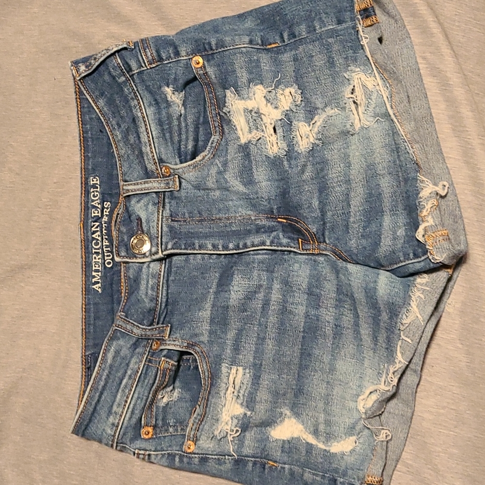 AE distressed high rise shortie